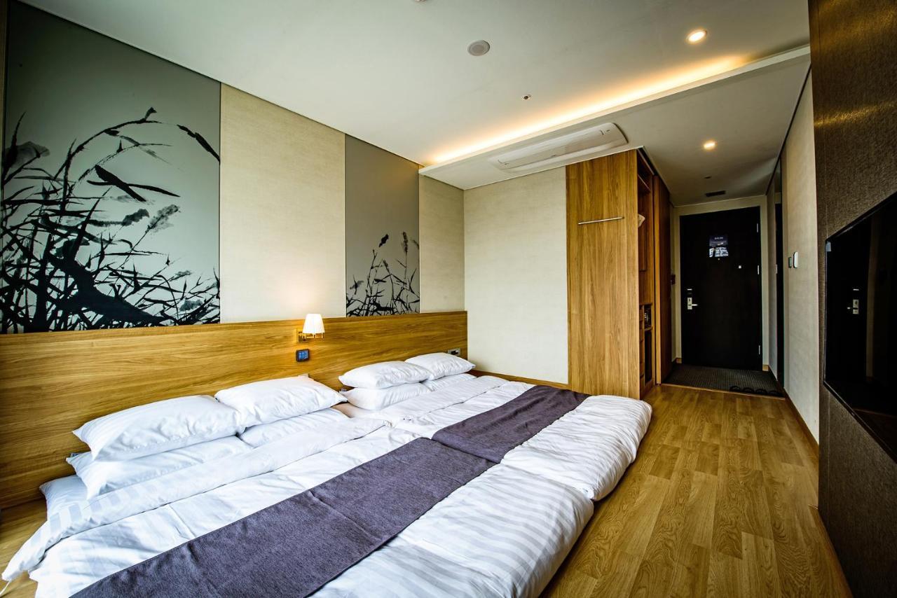 Utop Ubless Hotel Jeju Extérieur photo